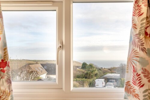 4 Bed in Worth Matravers (oc-wy115)