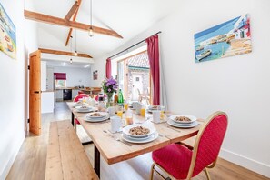 Dining - 6 Bed in Three Holes (oc-t31855) (Upwell)