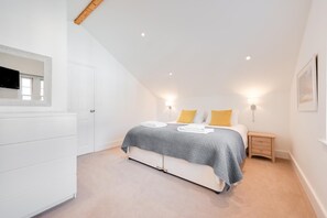 3 bedrooms, iron/ironing board, free WiFi, bed sheets - 3 Bed in Southwold (oc-asht) (Southwold)