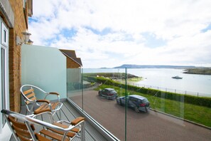 Terrace/patio - 3 Bed in Wyke Regis (oc-wy511) (Weymouth)