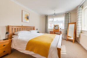 Bügeleisen/Bügelbrett, kostenloses WLAN, Bettwäsche