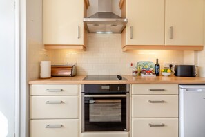 Private kitchen - 2 Bed in Reydon (oc-lowrd) (Reydon)