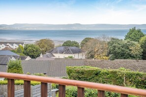 Property grounds - 3 Bed in Mumbles (oc-m33090) (The Mumbles)