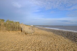 Beach - 5 Bed in Walberswick (oc-tww) (Walberswick)