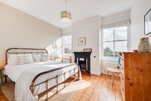5 chambres, fer et planche à repasser, lit parapluie, Wi-Fi gratuit