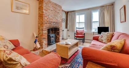 3 Bed in Woodbridge (oc-acot)