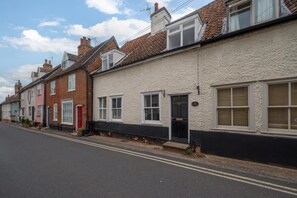 Exterior - 3 Bed in Woodbridge (oc-acot) (Woodbridge)