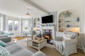 Living area - 5 Bed in Cromer (oc-s32985) (Cromer)