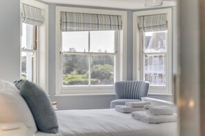 Free WiFi, bed sheets - 5 Bed in Cromer (oc-s32985) (Cromer)