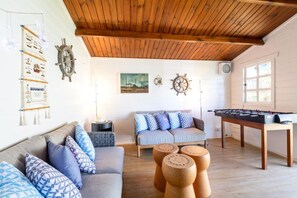 Games room - 3 Bed in Greatstone (oc-ek777) (Greatstone)