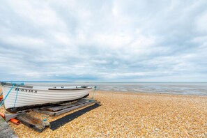 Beach - 3 Bed in Greatstone (oc-ek777) (Greatstone)