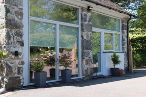 Exterior detail - 1 Bed in Dolgellau (oc-bow292) (Brithdir and Llanfachreth)