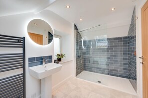 Hair dryer, towels - 1 Bed in Dolgellau (oc-bow292) (Brithdir and Llanfachreth)