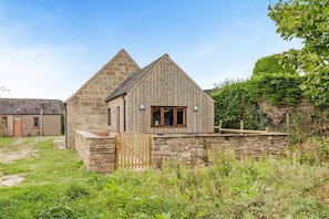 Exterior - 2 Bed in Uttoxeter (oc-q33072) (Prestwood)