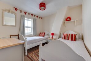 Iron/ironing board, free WiFi, bed sheets - 2 Bed in Southwold (oc-sl118) (Southwold)