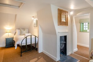 4 Schlafzimmer, Bügeleisen/Bügelbrett, kostenloses WLAN, Bettwäsche