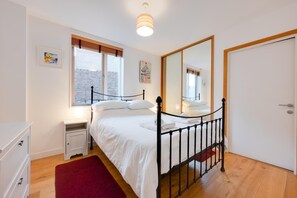 Iron/ironing board, free WiFi, bed sheets - 2 Bed in Southwold (oc-tur) (Southwold)