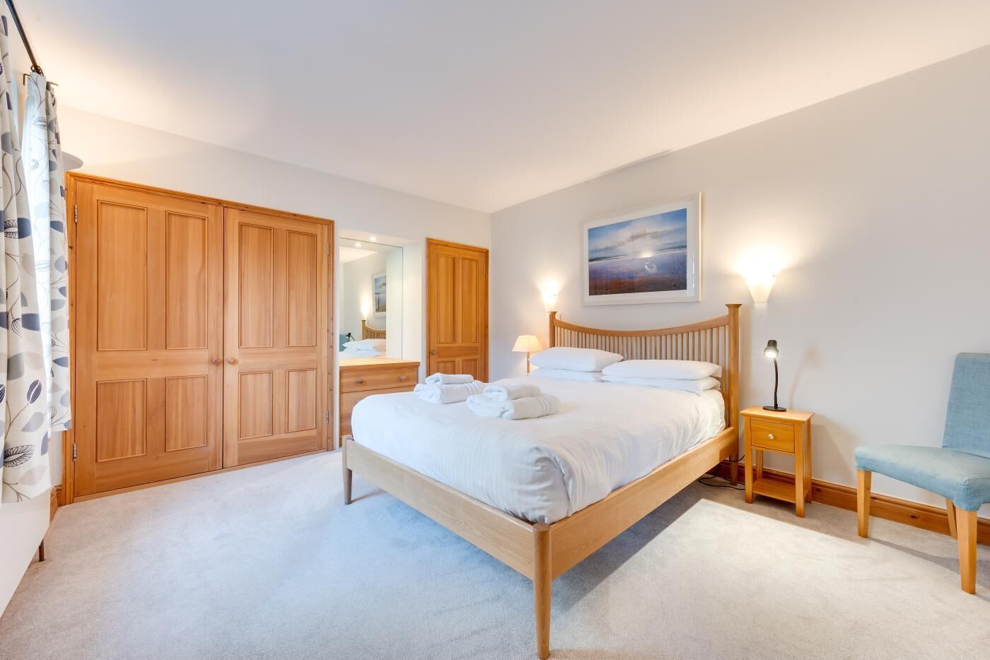 Iron/ironing board, free WiFi, bed sheets