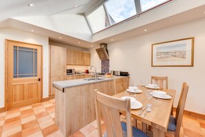 Dining - 2 Bed in Southwold (oc-weh) (Southwold)