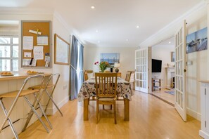 Dining - 2 Bed in Blakeney (oc-1558) (Blakeney)