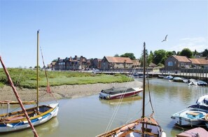 Marina - 2 Bed in Blakeney (oc-1558) (Blakeney)