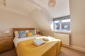 Iron/ironing board, travel cot, free WiFi, bed sheets - 4 Bed in Southwold (oc-ivy) (Southwold)
