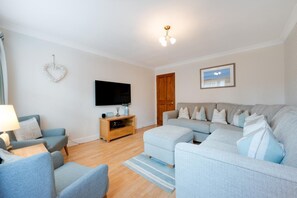 TV - 4 Bed in Southwold (oc-ivy) (Southwold)