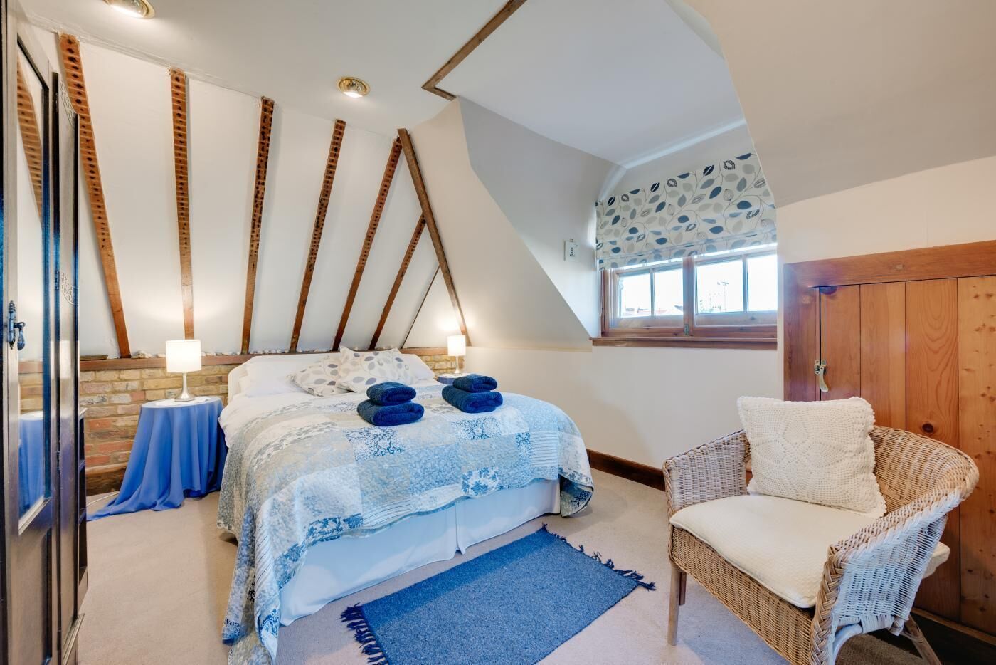 Fer et planche à repasser, Wi-Fi gratuit, draps fournis