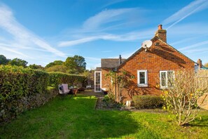 Exterior - 2 Bed in Peasmarsh (oc-rh1172) (Peasmarsh)