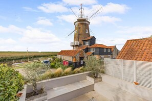 Property grounds - 4 Bed in Cley (oc-m33116) (Cley next the Sea)