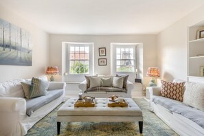 TV, fireplace - 4 Bed in Cley (oc-m33116) (Cley next the Sea)