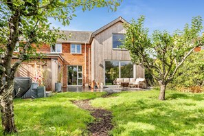Exterior - 3 Bed in Milford On Sea (oc-f33344) (Milford on Sea)