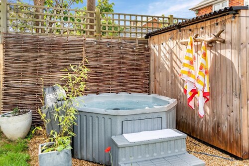 3 Bed in Milford On Sea (oc-f33344)