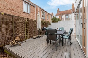 Outdoor dining - 3 Bed in Southwold (oc-ftw) (Southwold)