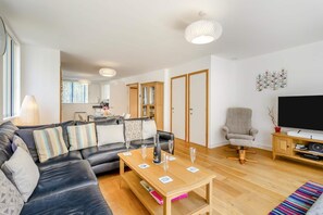 TV - 3 Bed in Southwold (oc-ftw) (Southwold)