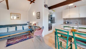 Unclassified image, 3 of 9, button - 1 Bed in Aldeburgh (oc-al105) (Aldeburgh)