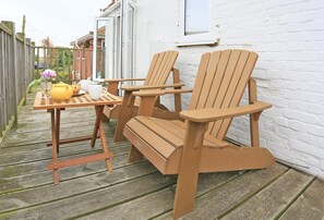 Outdoor dining - 1 Bed in Aldeburgh (oc-al105) (Aldeburgh)