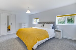 Een strijkplank/strijkijzer, gratis wifi, beddengoed