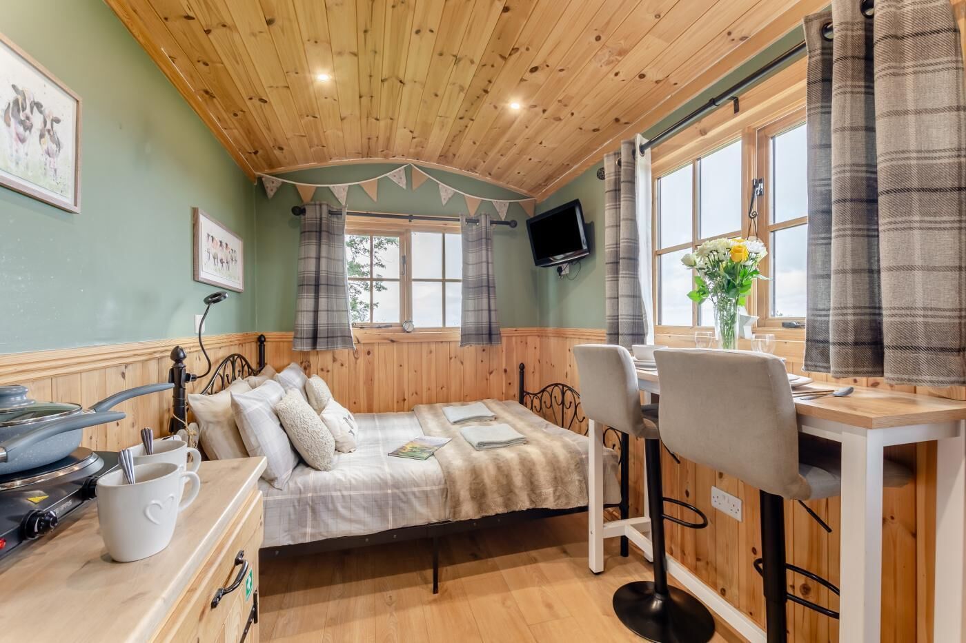 Strykejern/-brett og sengetøy