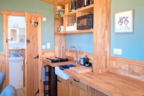 微波爐、焗爐、廚房用具/餐具/器皿