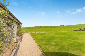 Property grounds - 2 Bed in Brassington (oc-dcgrif) (England)