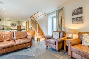 TV - 2 Bed in Bodmin (oc-p00378) (Trevisquite Manor)