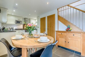Dining - 2 Bed in Bodmin (oc-p00378) (Trevisquite Manor)