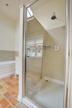 Towels - 1 Bed in Langham (oc-1733) (Langham)