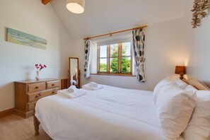 Iron/ironing board, free WiFi, bed sheets - 2 Bed in Roughton (oc-1734) (Roughton)