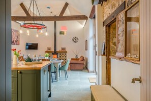 Interior - 3 Bed in Dulverton (oc-t32975) (Brushford)