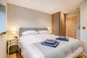 Free WiFi, bed sheets - 3 Bed in Dulverton (oc-t32975) (Brushford)