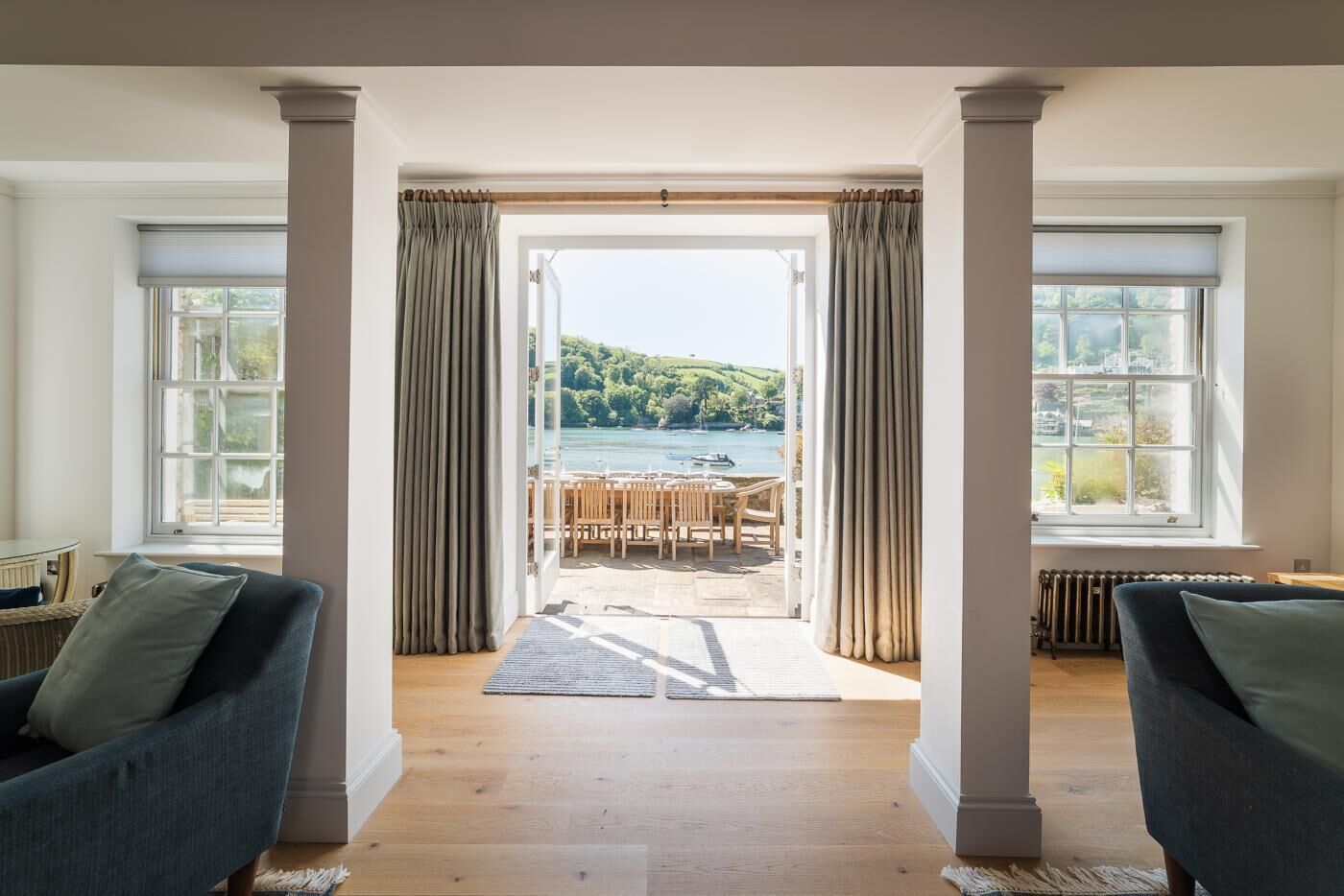 Télévision, cheminée