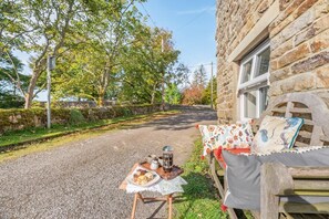 Outdoor dining - 2 Bed in West Blackdene (oc-r33034) (Ireshopeburn)