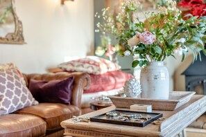 Interior - 5 Bed in Wheathill (oc-t30539) (Wheathill)